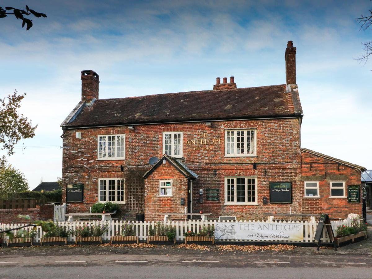 South Lodge Sturminster Newton Exterior foto